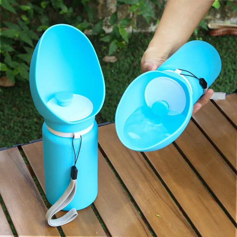 Showlu Collapsible dog water bottle with leak-proof design, portable pet dispenser for dogs on outdoor walks.