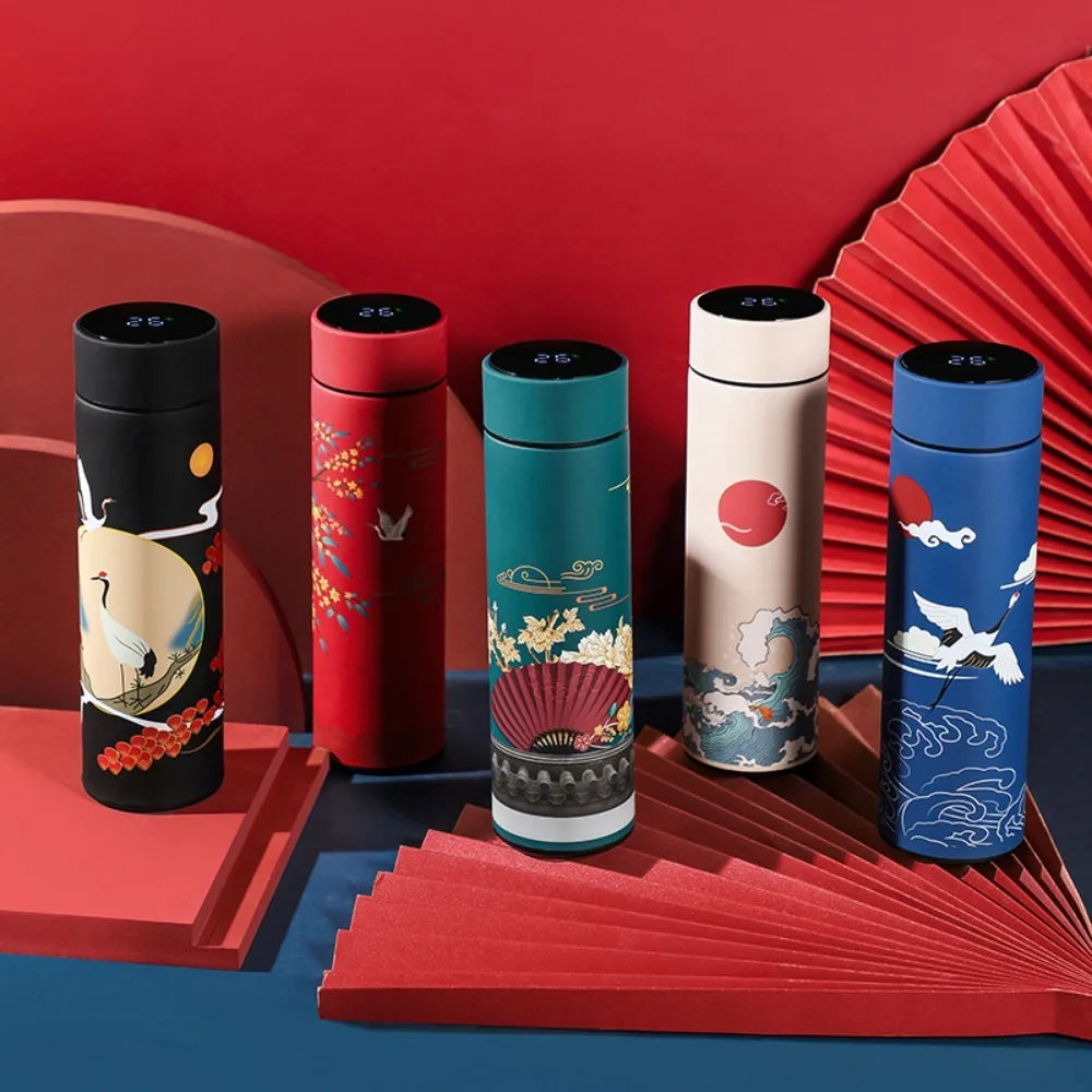 Stainless steel vacuum thermos bottle by Showlu Smart General with a sleek, insulated design for hot and cold beverages.