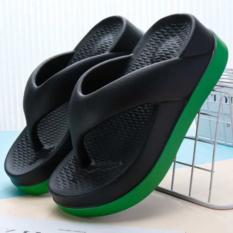 SHOWLU Women's platform flip flops with non-slip soles, casual summer sandals featuring a stylish design and comfortable fit.