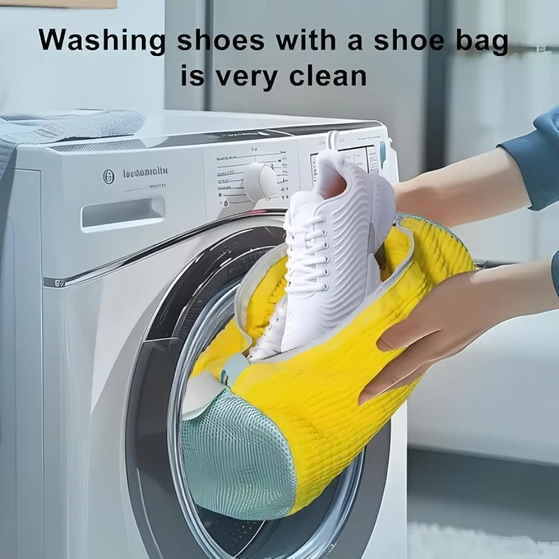 Showlu Smart General portable shoe cleaner brush with compact design and cleaning bristles for quick shoe maintenance.