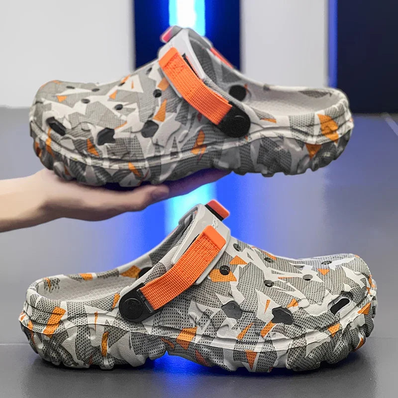 Camouflage men's clogs and slippers from Showlu Fashion Store, outdoor garden shoes, sandals with flat sole and slip-on style.