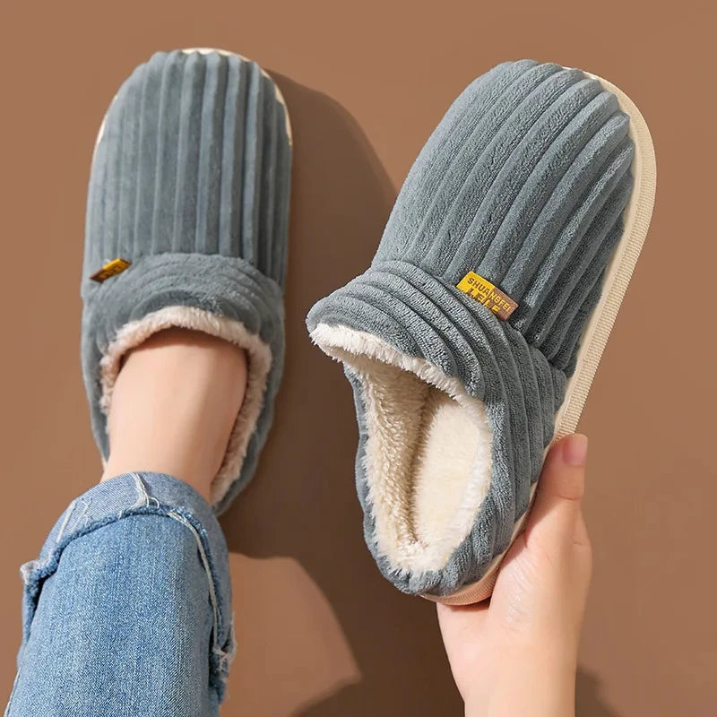 Showlu Winter men's cotton slippers with short plush fur, indoor fluffy house shoes, soft and cozy furry men's casual footwear.