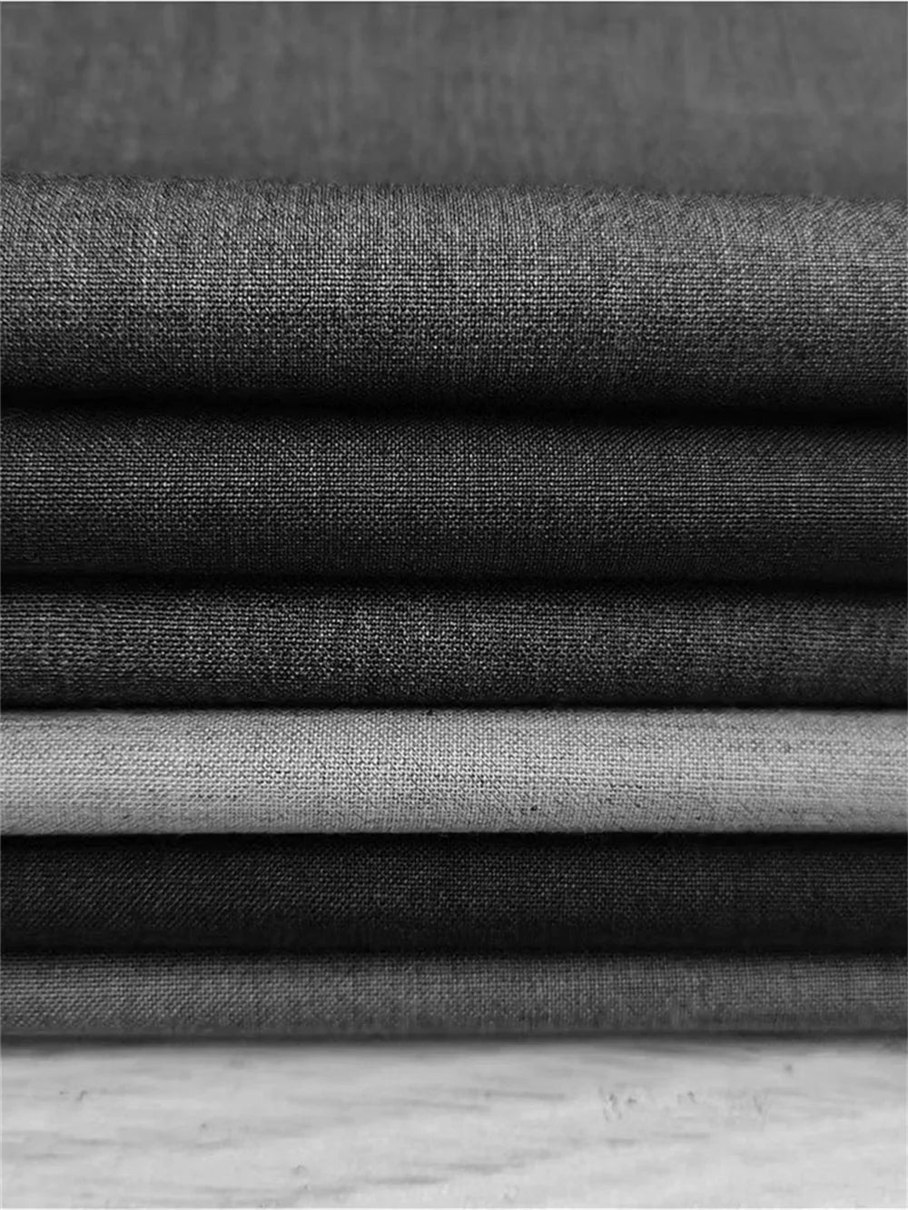 Dark brown men's suit set featuring a single-breasted, notch lapel design, ideal for formal, office, or wedding occasions.