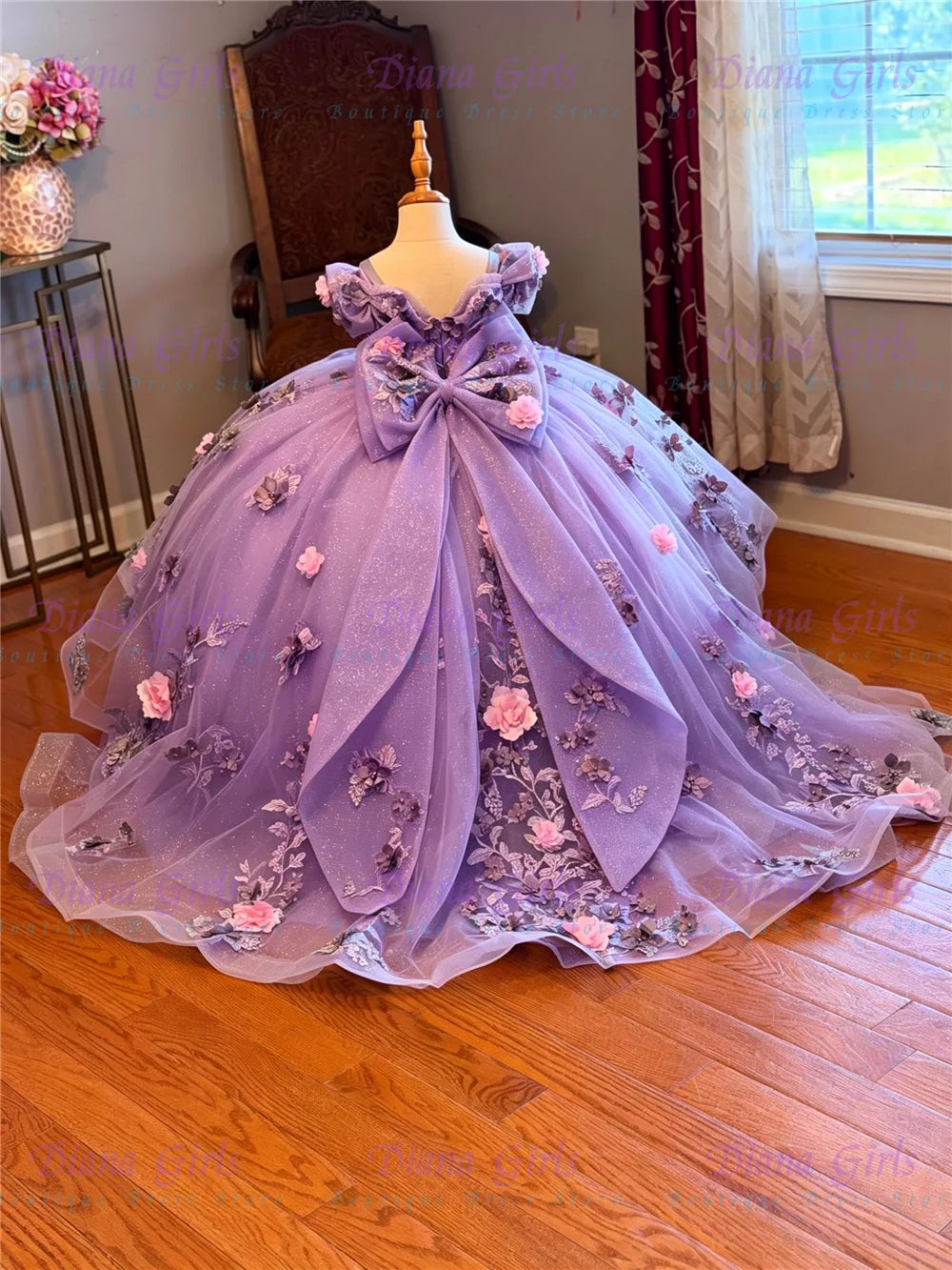 New Quality Flower Girl Dress with Exquisite Applique Dresses for Girls Wedding with Ruffles Sparkly Ball Gown Dress for Girls
