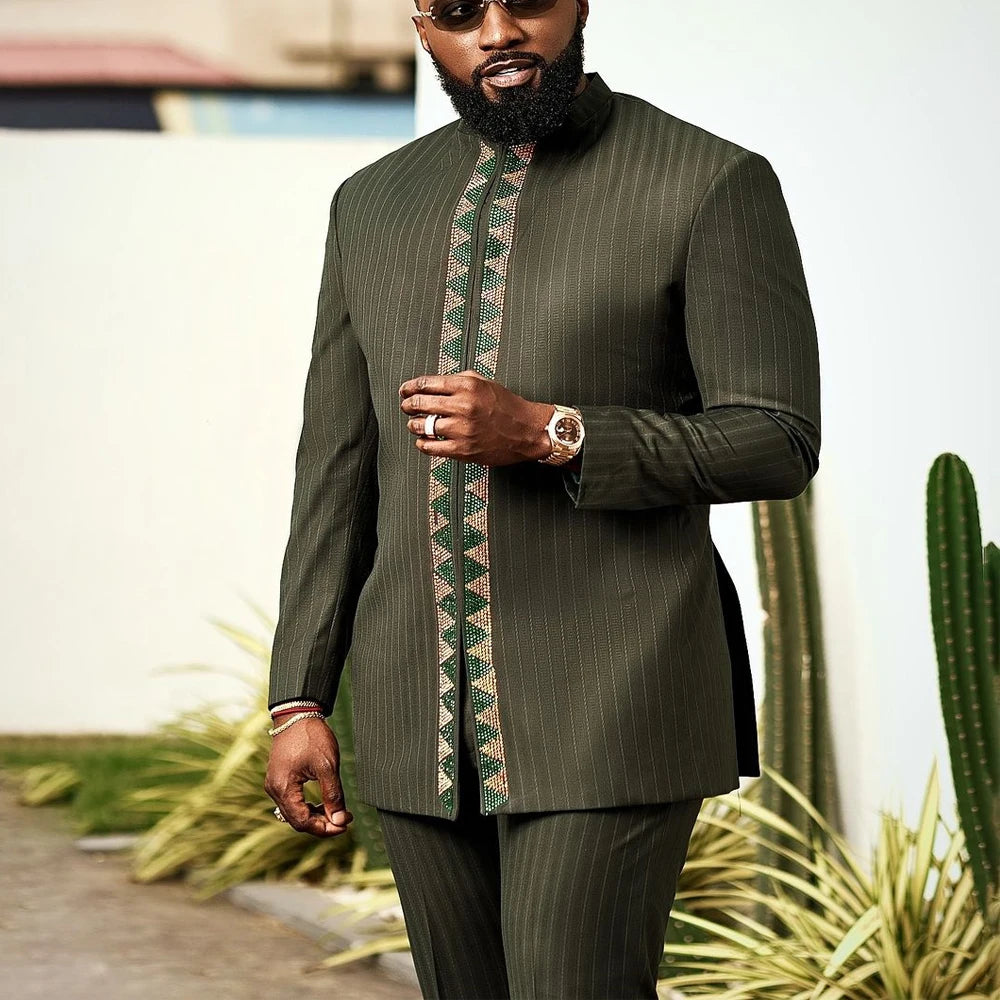 Showlu Men's white Kaunda traditional African 2-piece cotton suit, featuring a classic and elegant design.