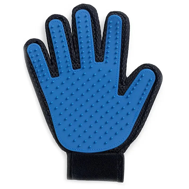 Showlu Fashion MOONBIFFY Pet Silicone Grooming Gloves with hair remover comb for cats and dogs, showing the gloves on a hand.