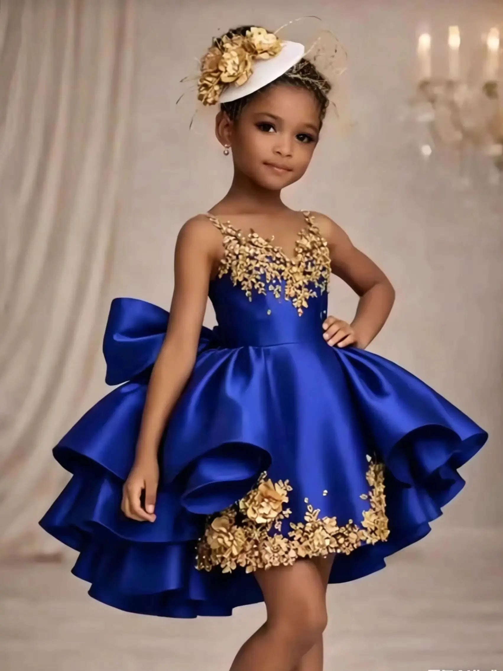 Elagant Flower Girl Dresses for Wedding Satin Sleeveless with Bow Applique Knee Lenght Kids First Communion Gowns Custom