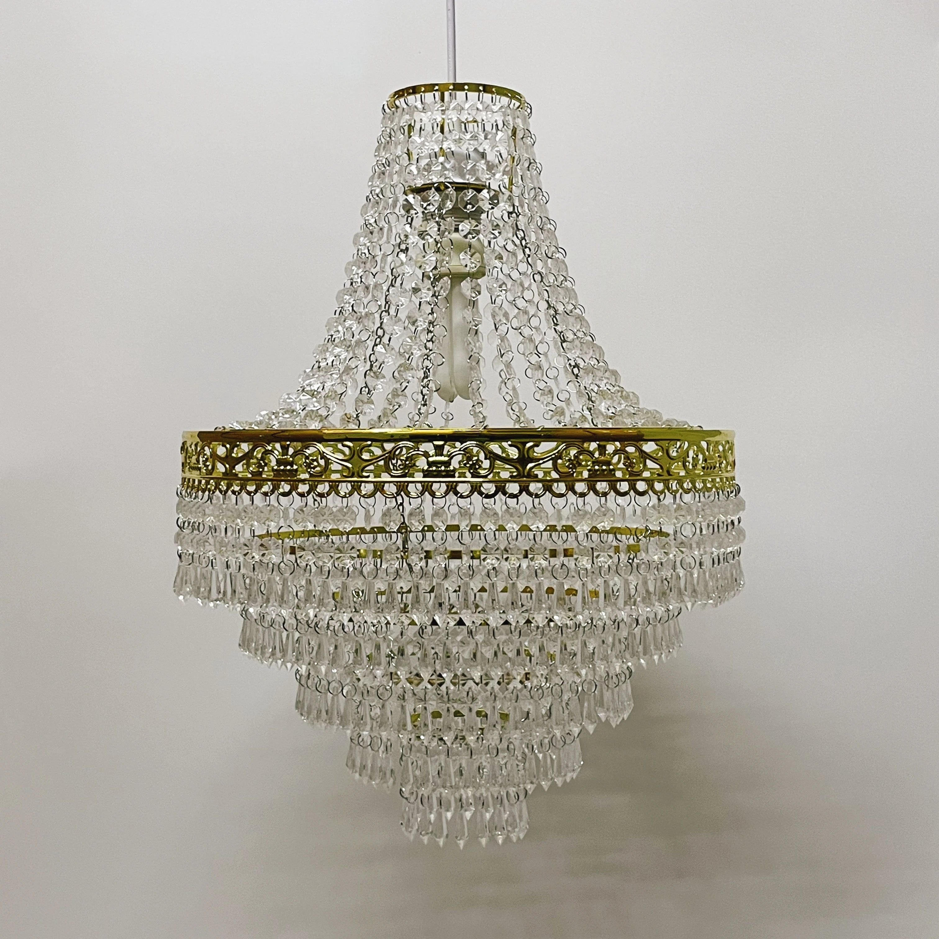 Acrylic chandelier shade with modern pendant droplets, Showlu Blenheim 47cm designed for stylish lighting fixtures