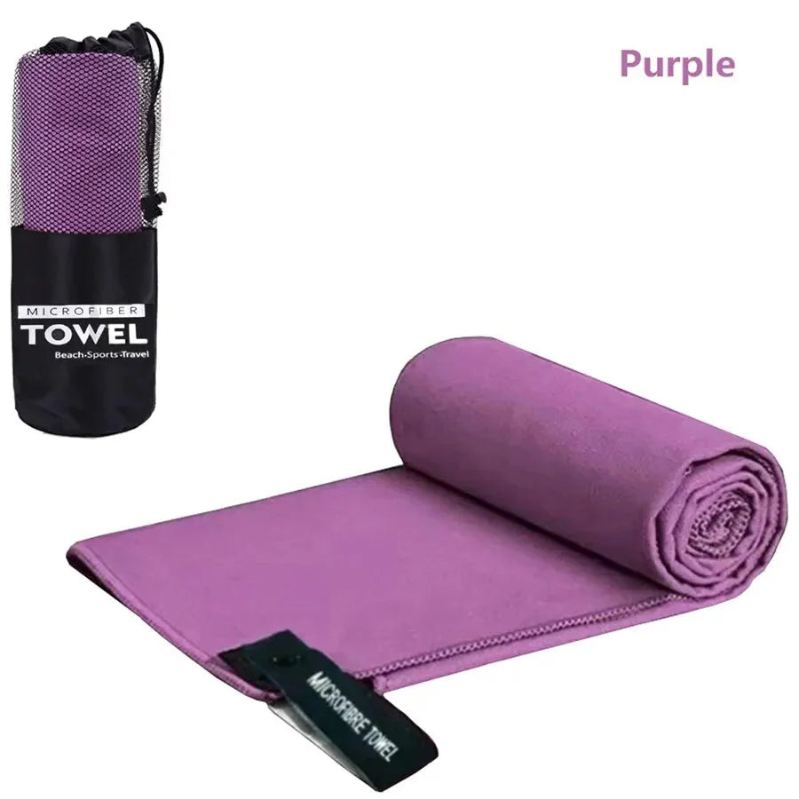 SHOWLU quick-dry microfiber sports towel for gym, yoga, and camping, shown folded with vibrant color and soft texture.