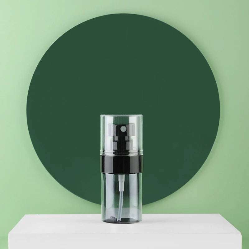 Showlu Smart General oil control spray bottle with clear nozzle and label, designed for even application and oil regulation.