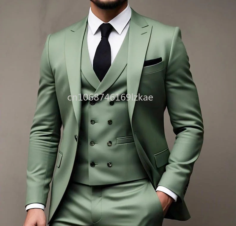 Green 3-piece men's suit by Showlu Fashion Store, perfect for wedding parties, featuring a tailored American-style design.