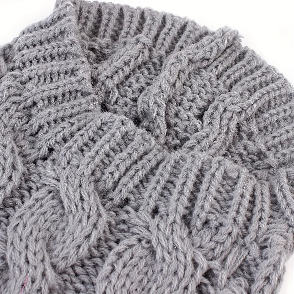 Soft knitted wool pet sweater by Showlu Fashion, warm hoodie for cats and dogs, cozy and comfortable winter pet apparel.