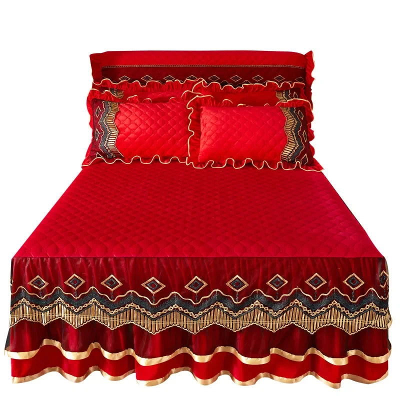 AI WINSURE-European Lace Velvet Bedspreads Quilted, King Size, Luxury, Retro Soft Bedskirt Set, with 2 Pillow Shams, Queen
