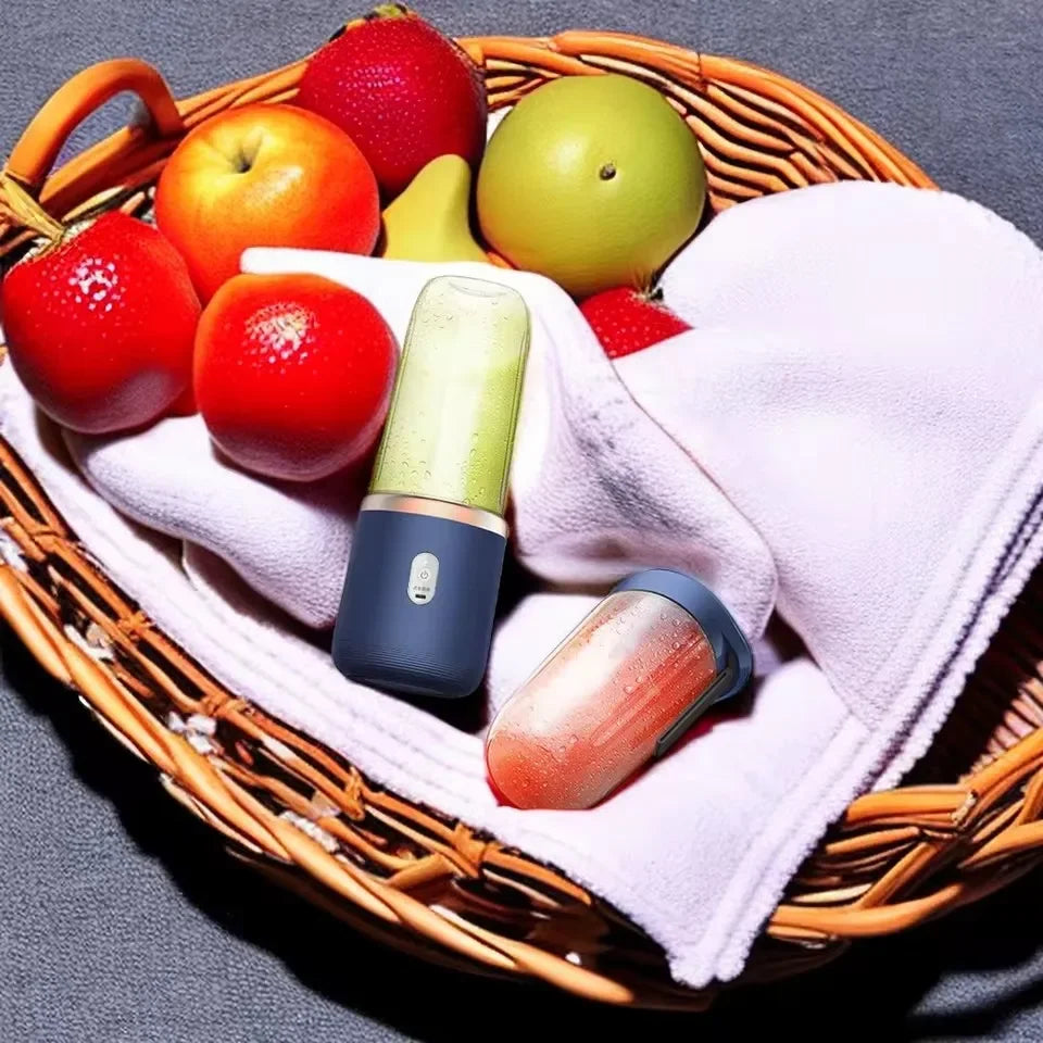 Showlu Smart General portable USB mini juicer blender cup with a sleek design, perfect for on-the-go fruit and vegetable smoothies.