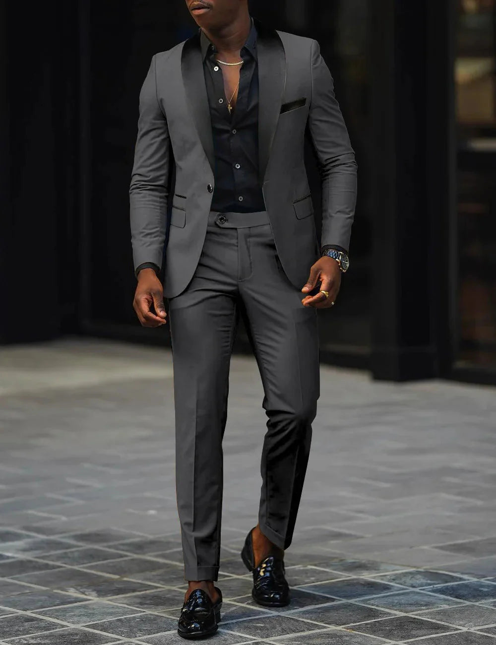 Naupang men's slim fit 2-piece business suit with single button side slit, tailored fit, in dark fabric, displayed on a mannequin.