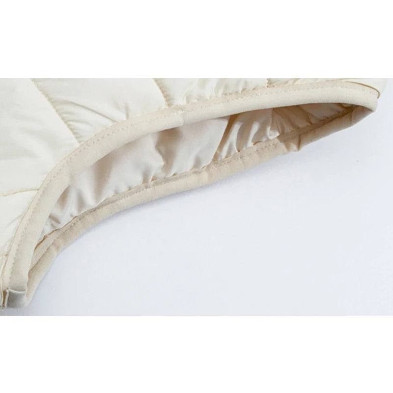 Men's heated winter vest jacket by Showlu Smart General, showing the insulated vest with heating controls and a cozy design.