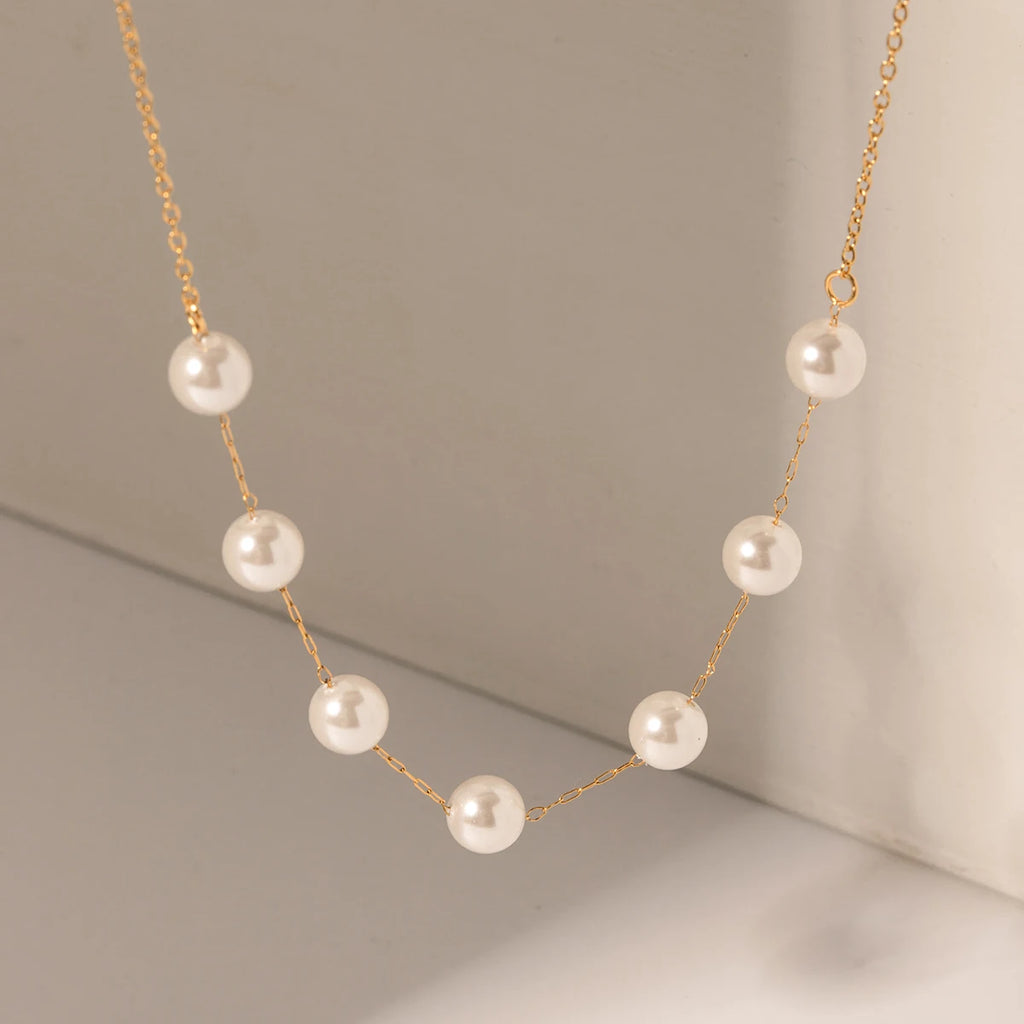 18K gold plated stainless steel necklace with freshwater pearl and zircon accents, minimalist and elegant lady jewelry piece