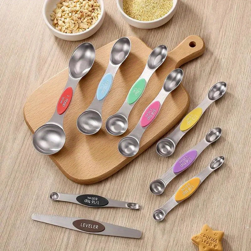 Showlu Smart General magnetic measuring spoons set with stainless steel spoons and magnetic handles for easy storage.