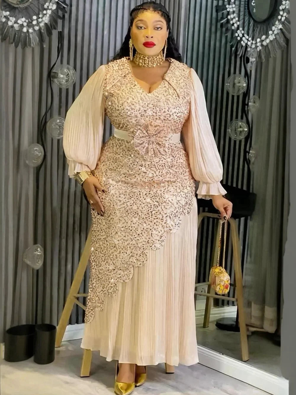 Plus size African evening dress with sequins, long dashiki style, Ankara fabric, and elegant robe for women attending parties.