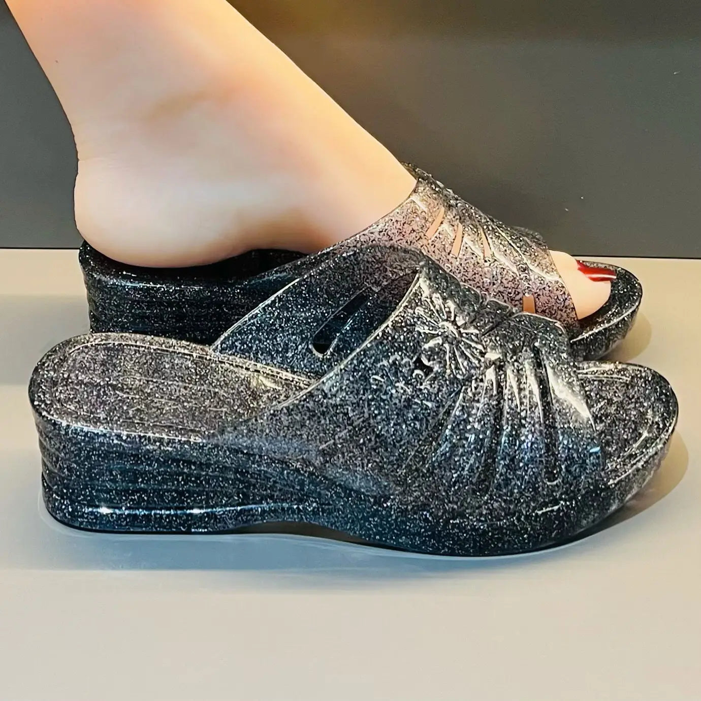 Lorilury women's transparent jelly slippers with glitter wedge heel mules, stylish and comfortable footwear for casual wear.
