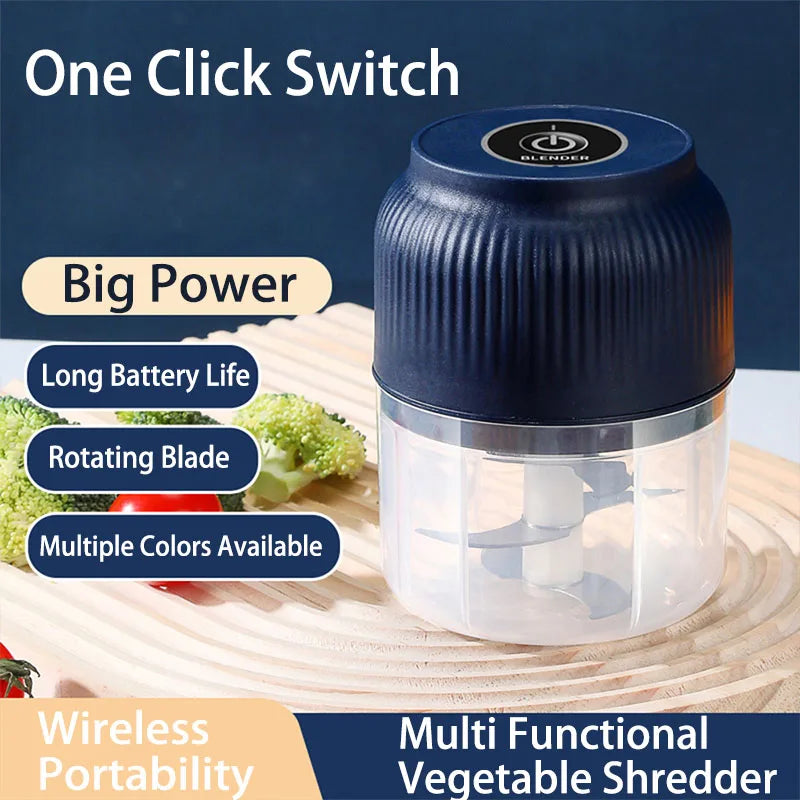 Mini electric blender by Showlu Smart with a 3-blade design and 250ml cup, portable and ideal for smoothies and blending on the go.