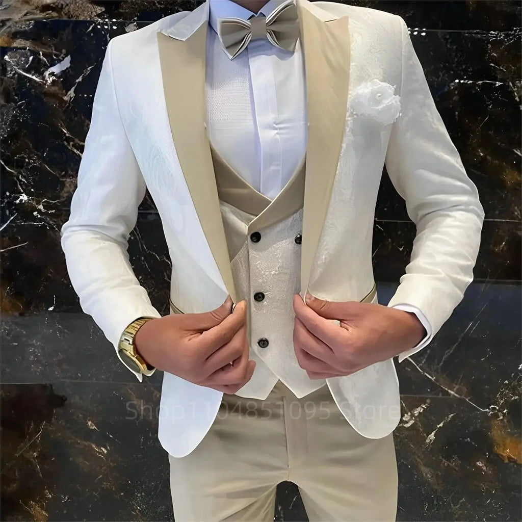 Men's formal Jacquard suit by Showlu Fashion, 3-piece set with blazer, vest, and pants featuring peak lapel for business or wedding.