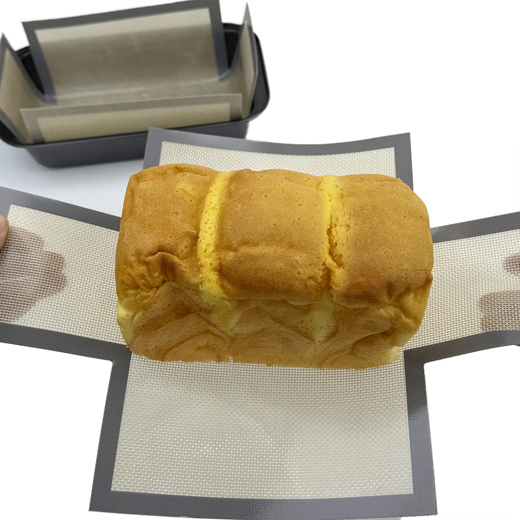 Showlu Smart General silicone baking mat with non-stick surface, flexible and heat-resistant for easy baking and cooking.