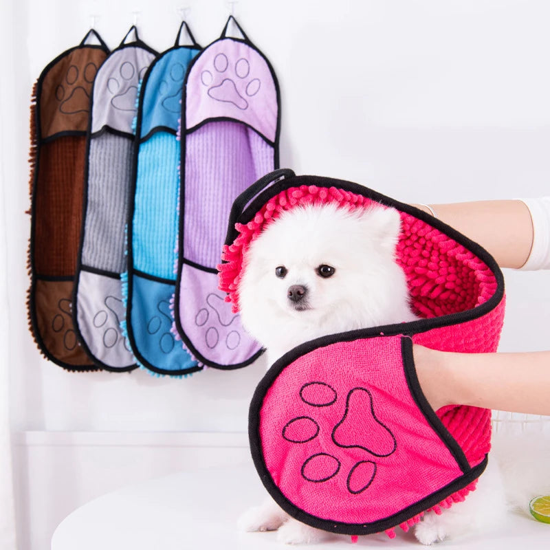 Showlu Fashion soft dog and cat bath robe towel, quick-drying and super absorbent pet cleaning washcloth for convenient grooming.