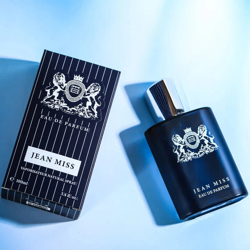 Eelhoe Oud Wood and Sandalwood perfume spray for men, long-lasting fragrance in a 250ml bottle, shown in the image.