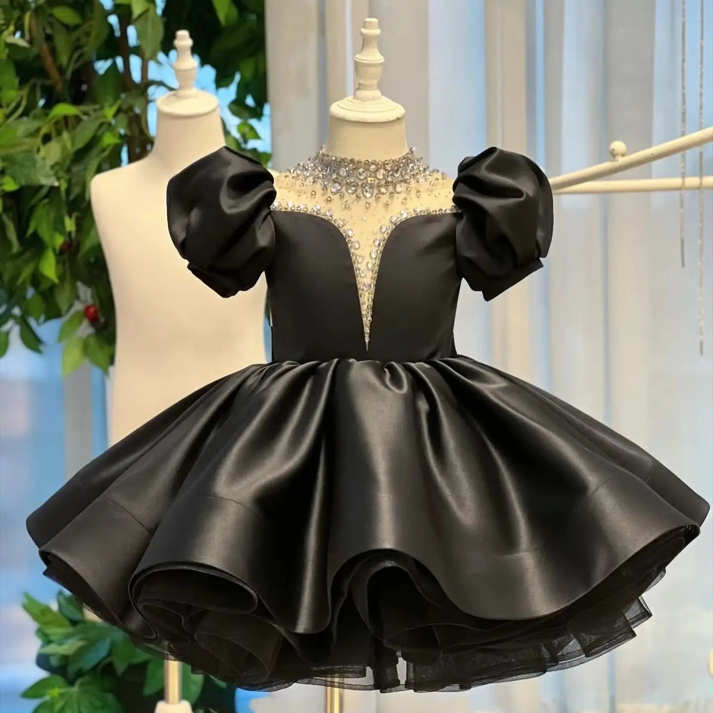 Customized Black Flower Girl Dress For Wedding Beaded Puffy Knee Length Baby Kids Birthday Pageant First Communion Gown