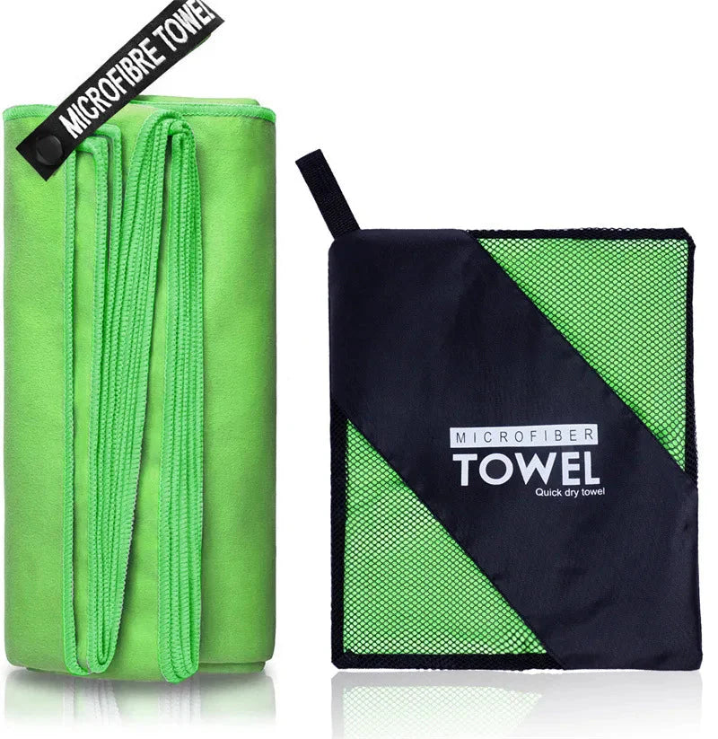 SHOWLU microfiber sports towel for gym, swimming, and beach, quick-drying, soft, and lightweight for active use.