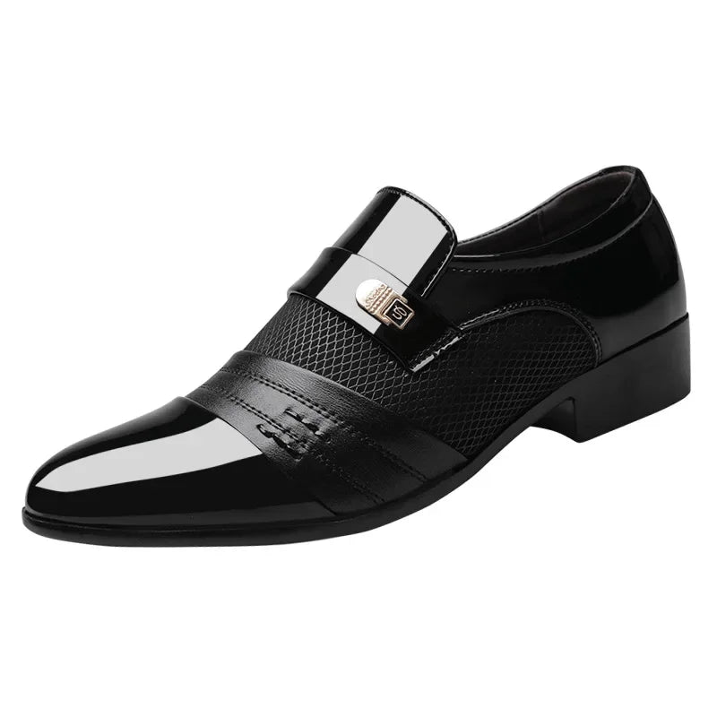 Men's black leather Oxford shoes by Showlu Fashion, classic slip-on formal loafers with sleek design and polished finish.