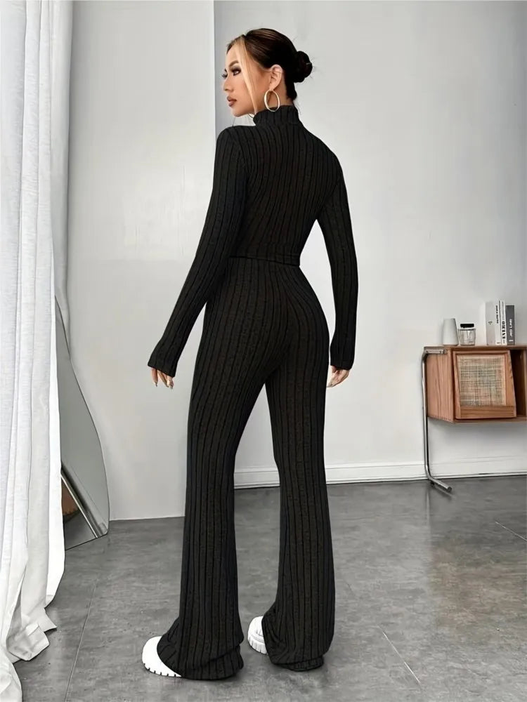 Autumn knitted two-piece bodycon suit for women featuring a crop top and flare pants, stylish vintage Y2K stretch tracksuit.