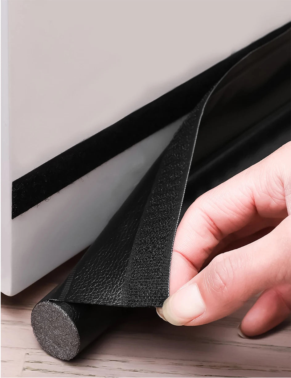 Showlu Smart General anti-dust door seal strip installed on a door, preventing dust and drafts for better home insulation.
