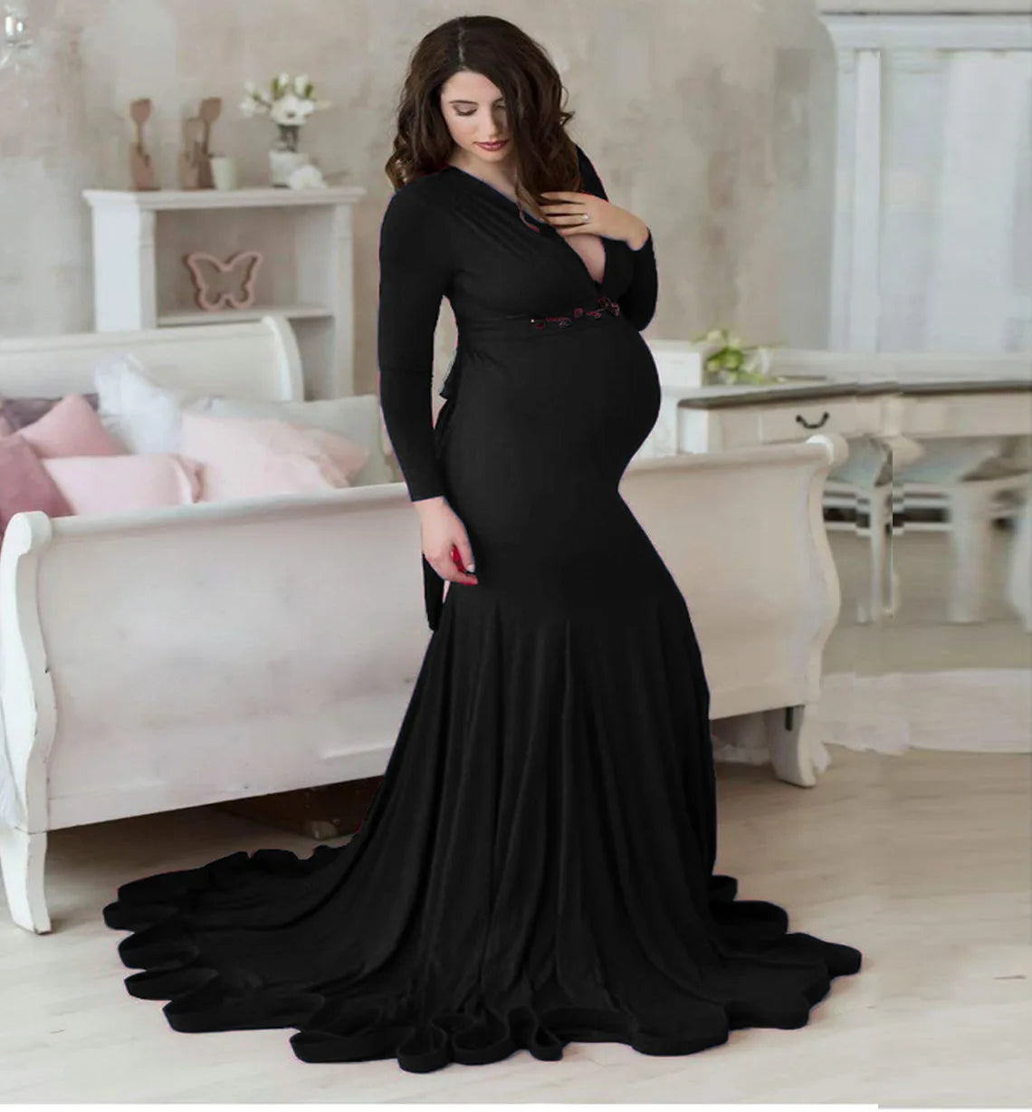 Showlu Fashion Store maternity V-neck dress in mercerized cotton with lace details, perfect for maternity photoshoots and elegant photography.