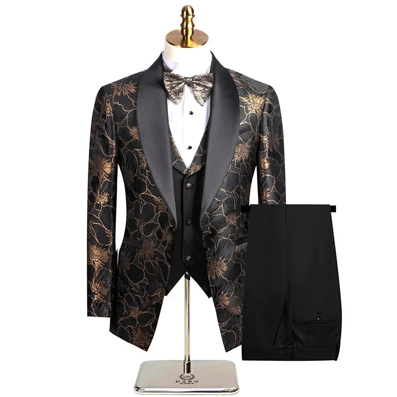 Men's slim fit wedding suit with peak lapel blazer from SHOWLU FASHION STORE, featuring a stylish 3-piece design and tailored fit
