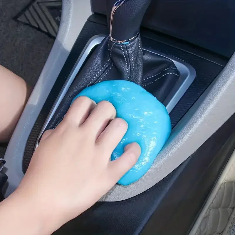 Showlu Smart General car cleaning gel used to remove dust and dirt from vehicle surfaces and hard-to-reach areas.