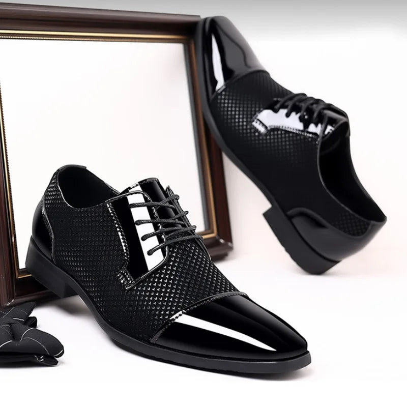 Showlu Fashion Store men's patent leather dress shoes with pointed toes, formal oxford style, sleek and polished for elegant occasions.