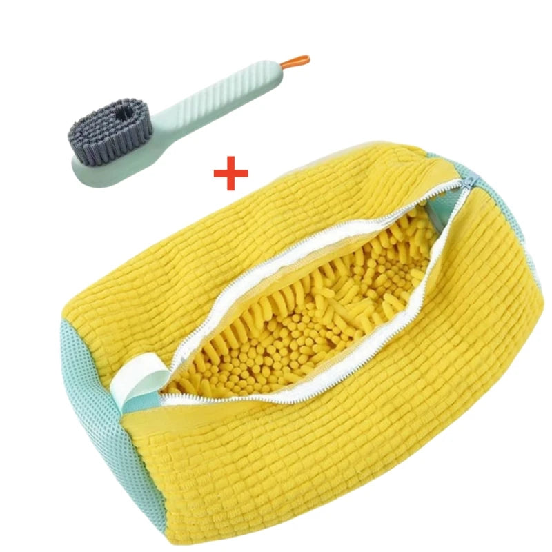 Showlu Smart General portable shoe cleaner brush with ergonomic handle and soft bristles for easy shoe cleaning.
