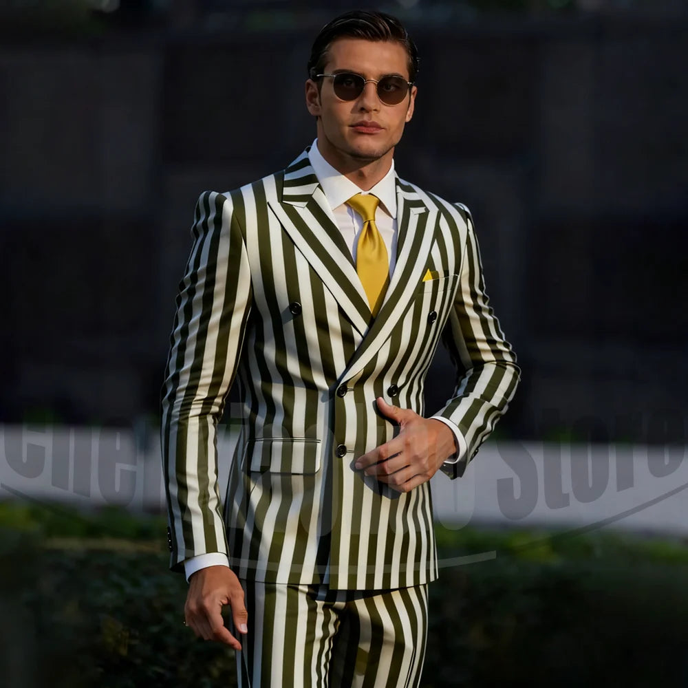 Stylish two-tone striped men's suit by Showlu Fashion, featuring double-breasted design, tailored fit, perfect for business or formal events.