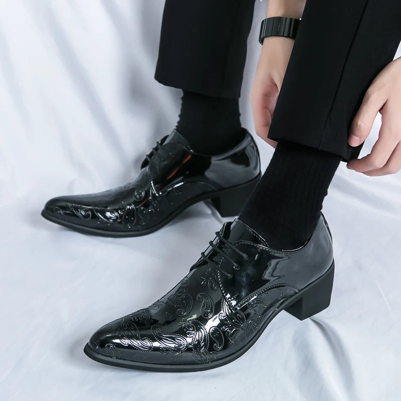 Blue and black pointed men's lace-up dress shoes with formal and wedding style, featuring elegant design and sleek finish.