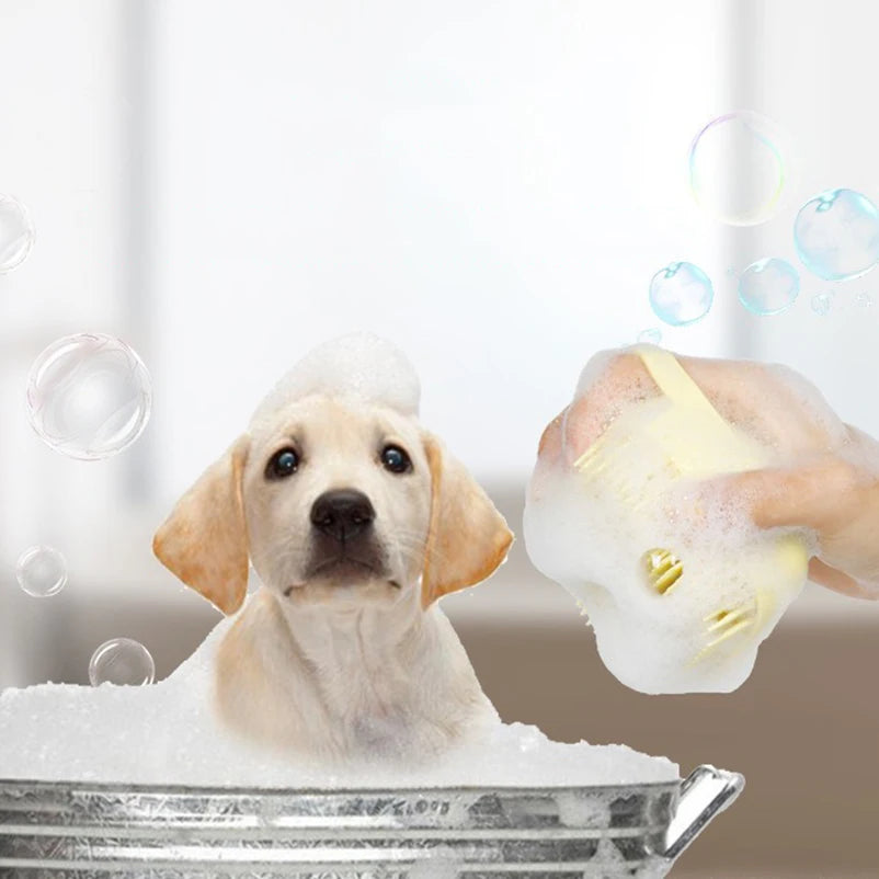 Showlu Smart General Pet Bath Massage Brush with soft bristles for gentle cleaning and calming massage during bath time.