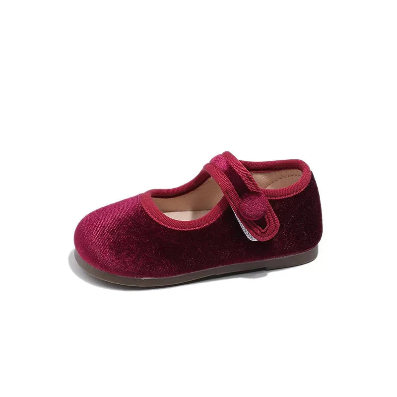 SHOWLU Girls velvet Mary Jane flats with breathable design, casual loafers for kids, featuring stylish straps and soft velvet material.