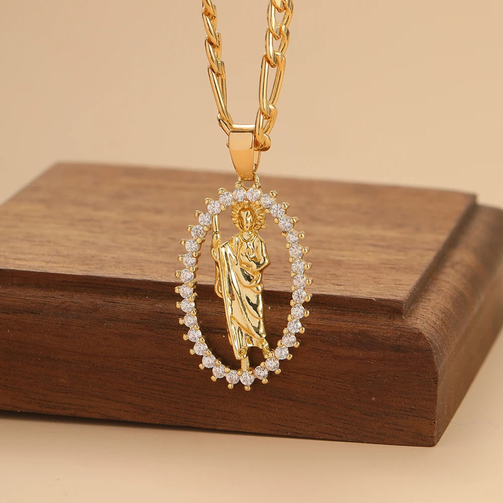 Colorful zircon necklace featuring a luxurious Madonna design, lightweight and versatile jewelry by Showlu Fashion Store.