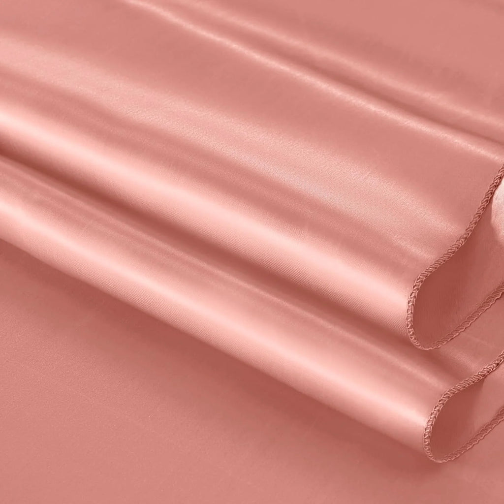 Round satin wedding tablecloth with smooth silk finish, ideal for Christmas, banquets, anniversaries, and elegant dining events.