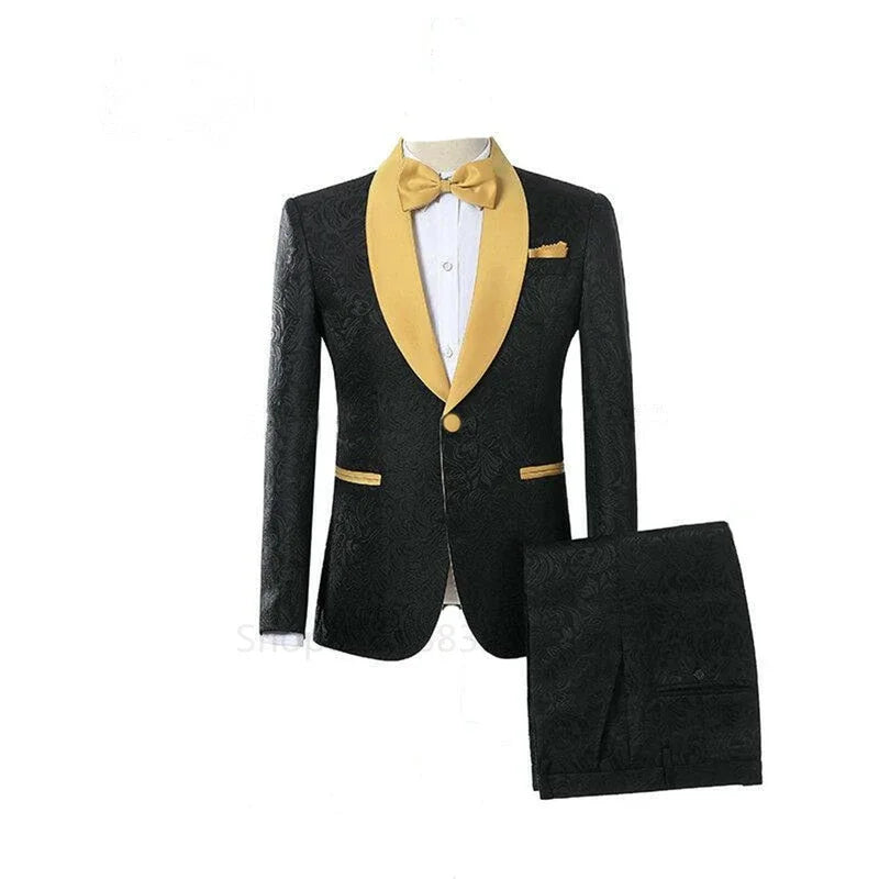 Showlu red jacquard men's wedding suit with white shawl lapel tuxedo, detailed fabric pattern and tailored fit.