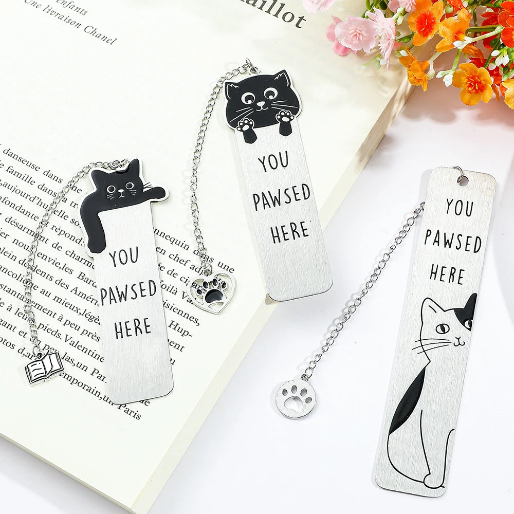 Colorful stainless steel waving cat bookmark with geometric design by MINISO, featuring vibrant, modern artwork.