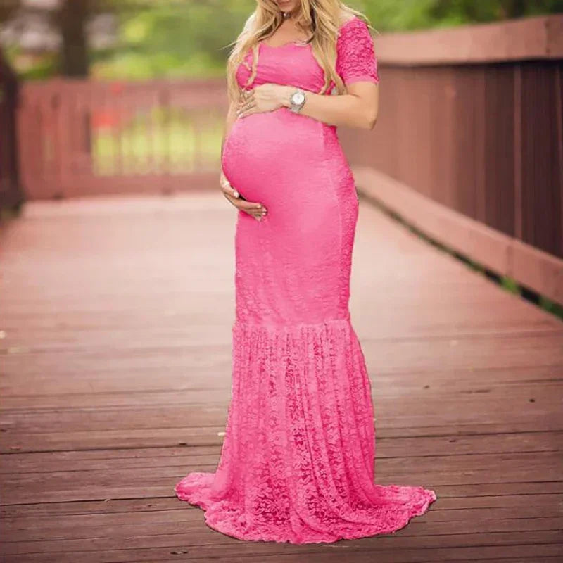 Showlu Fashion lace maternity photography dress in short sleeve mermaid style, featuring elegant design and fitted silhouette.