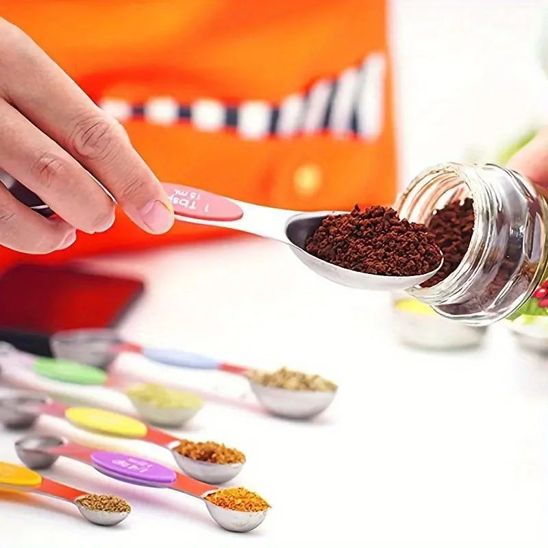 Showlu Smart General magnetic measuring spoons set with stainless steel bowls and magnetic handles for easy storage.