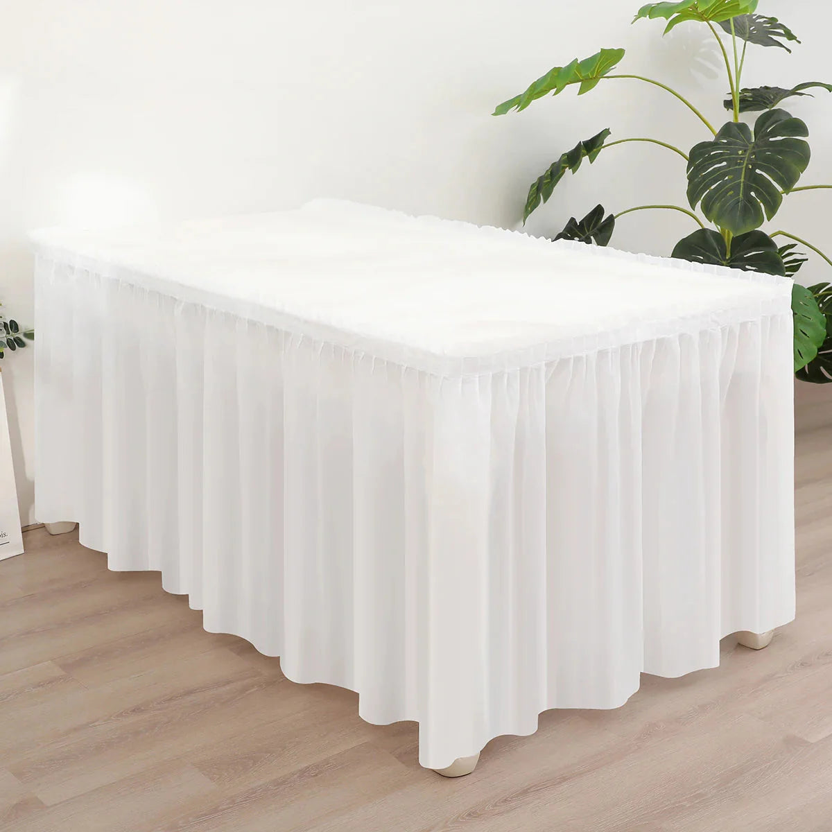 SHOWLU FASHION 2-piece disposable tablecloth and table skirt set, featuring elegant design for event decor.